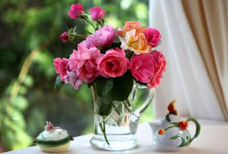 玫瑰，鲜花，花瓶