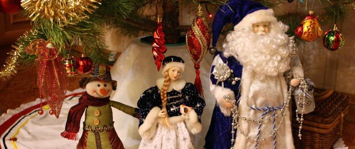 圣诞老人，雪少女，雪人，圣诞玩具，圣诞树，新年