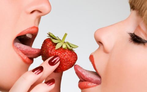 草莓，舌头