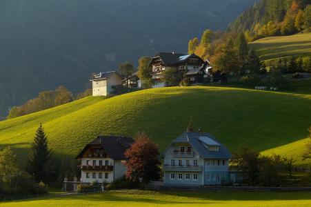 奥地利，山，房屋，森林，美女，太阳，树木