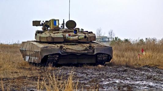坦克，乌克兰据点，垃圾填埋场