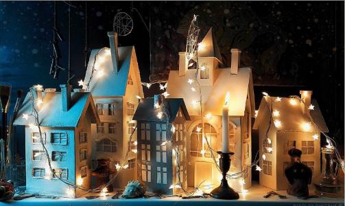 城市童话，房屋，花环，蜡烛，钥匙，模型，尼古拉斯·德米特里奇