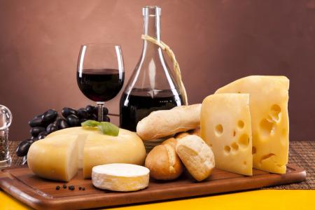 奶酪，葡萄酒，干酪，玻璃，红色，卡门培尔奶酪，面包