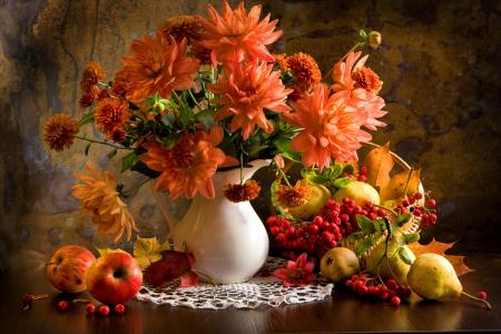 花束，大丽花，花瓶，桌子，梨，rowanberry