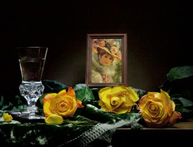 Valentina Kolova，静物，架子，面料，鲜花，玫瑰，玻璃，饮料，肖像，图片
