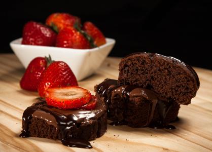食品，甜，巧克力，水果，草莓，奶油，食品，甜，巧克力，水果，草莓，奶油