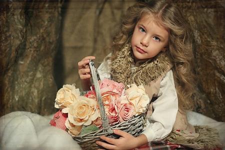 Elena Fokina，小孩，女孩，金发，卷发，看，篮子，鲜花，玫瑰