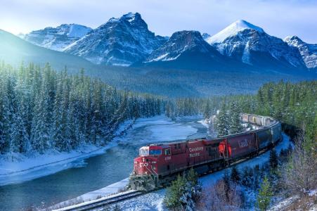 火车，山，河，森林，冷杉，冬天，加拿大