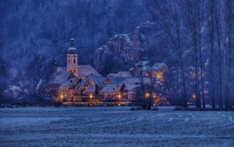 冬天，蓝色，领域，德国，巴伐利亚，山，森林，树木，房屋，视图，美丽
