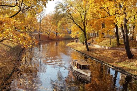 性质，秋季，公园，河，小船，树木