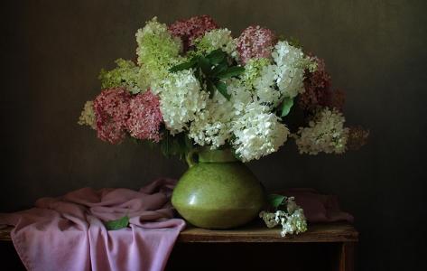 来自夏天的花束，丁香，花瓶，静物，加尼娜加林娜