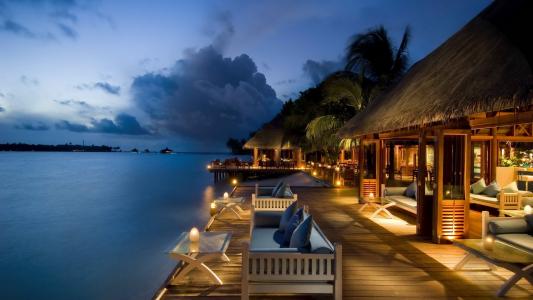 马尔代夫，度假村，度假，小木屋，晚上，灯，照明，天空，云，日落，水，棕榈树，美容