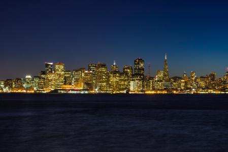 旧金山天际线，城市，夜晚，灯光，海洋