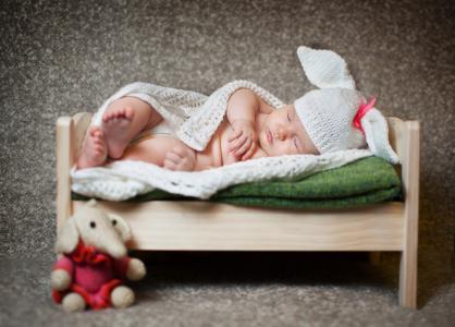 安娜·列文科娃，孩子，婴儿，婴儿床，睡眠，帽子，耳朵