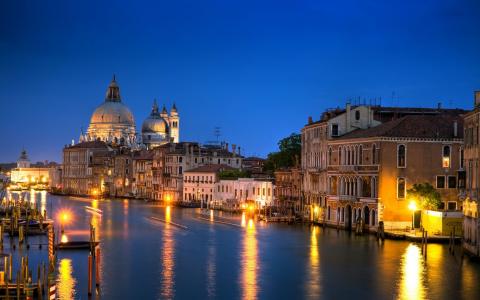 威尼斯，意大利，大运河，大运河，建筑，房屋，建筑物，晚上，照明