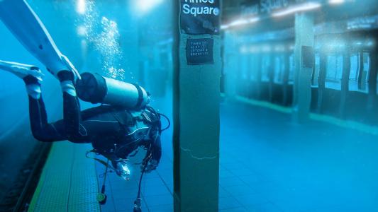 潜水员，飓风，时代广场，纽约，地铁