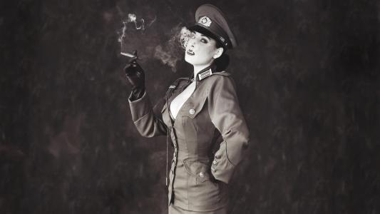 Dita von Teese黑色白色照片黑发形状雪茄烟黑色白色照片brunetka形状雪茄烟雾