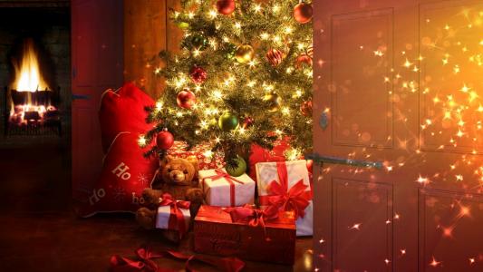 新年的图片，门，房间，圣诞树，礼物，玩具，壁炉