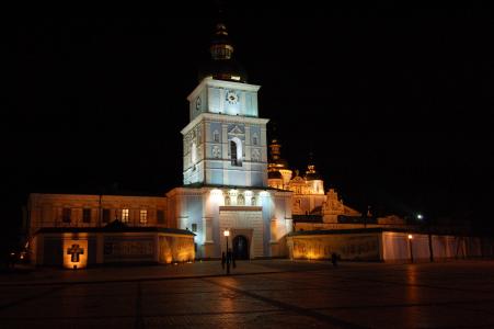 基辅，夜晚的城市，大教堂，奥尔加公主广场