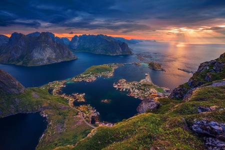 挪威罗弗敦群岛，天空，城镇，山脉，大海，美丽