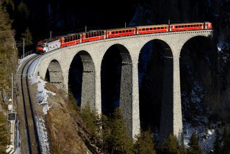 火车，红色，铁路，山，高架桥，桥，瑞士
