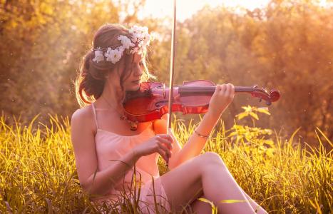 小提琴，女孩，日落，音乐