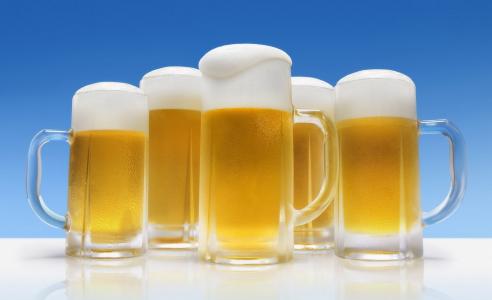 啤酒，杯子，桌子，眼镜，半公升