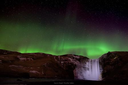 在冰岛的Skogafoss，瀑布，天空，夜晚，自然，北极光