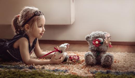 谢尔盖Zderev，孩子，女孩，相机，玩具，熊，地毯