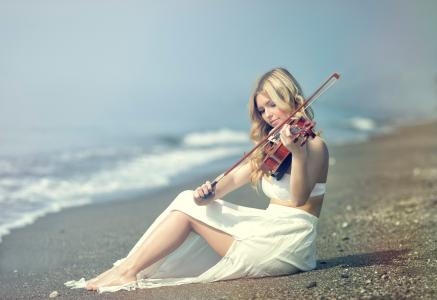 海岸，小提琴家，Kery Rut Garcia