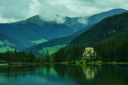 意大利，自然，山，湖，房子，美丽，多云，云，森林，雾