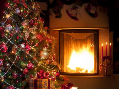 壁炉，照片，房间，新年，树，装饰，玩具，灯，火，蜡烛