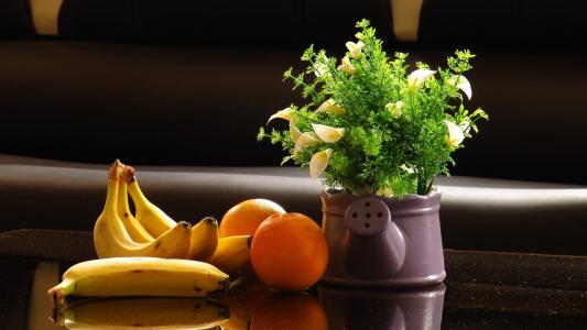 喷壶，鲜花，香蕉，橘子
