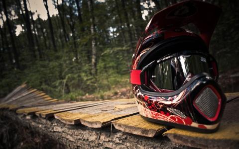 头盔，摩托车，森林，轨道