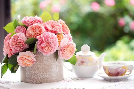 花瓶，鲜花，玫瑰，茶壶，杯子