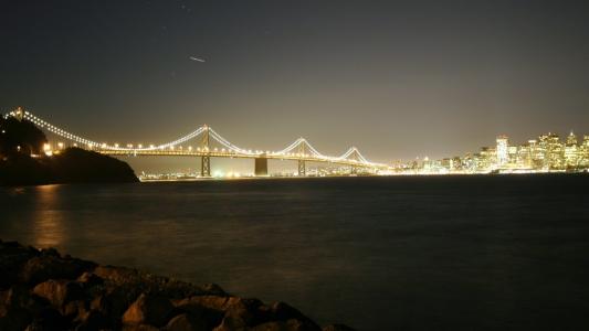 旧金山，夜桥的看法