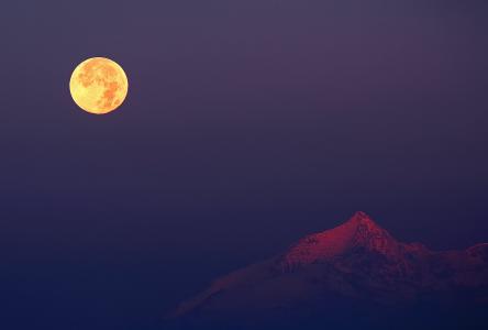 月亮，阿尔卑斯山，rochemelon，意大利
