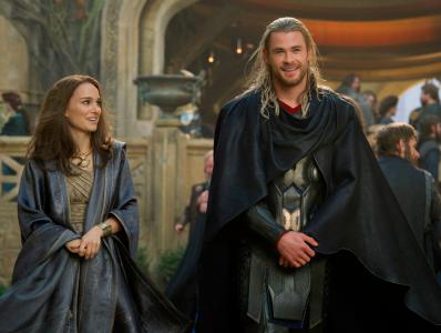 Thor：黑暗王国Chris Hemsworth，Natalie Portman