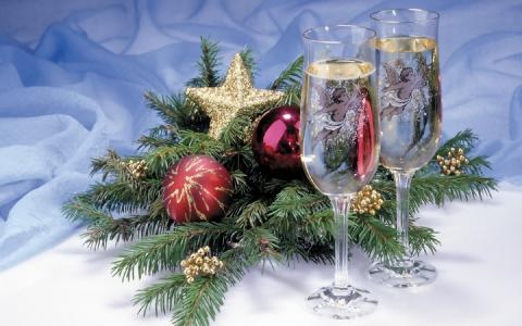 新的一年，玩具，圣诞树，香槟，眼镜
