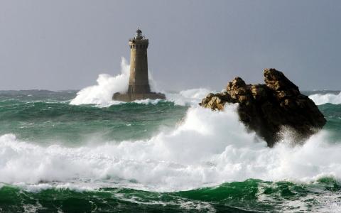 风暴，灯塔，海洋，元素，旋风，波，喷雾，石头，天空，阴