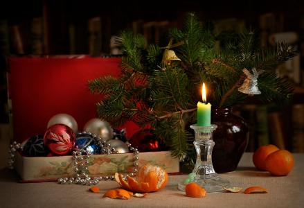 树枝，钟声，新年，蜡烛，橘子，圣诞树，玩具，装饰品，框，珠，假期，冷杉，花瓶