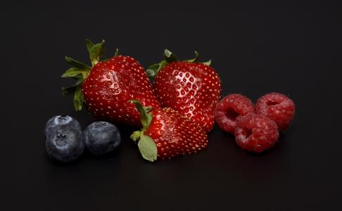 蓝莓，覆盆子，草莓，浆果