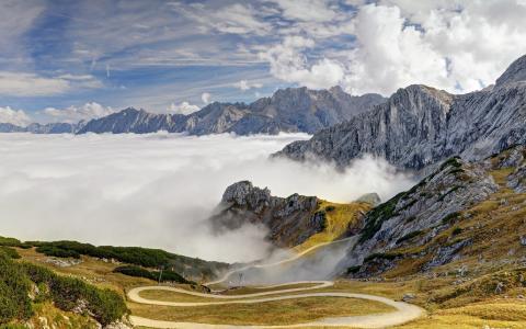 阿尔卑斯山，路，云，草，天空