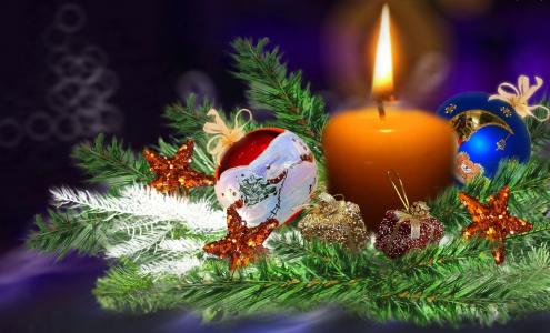 新年的组成，装饰品，新年，圣诞节，圣诞树，圣诞树，蜡烛，火，多彩，球