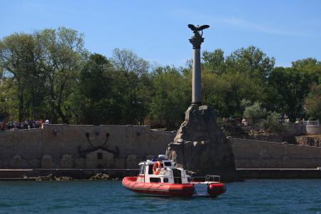 黑海，塞瓦斯托波尔，被凿沉的船只的纪念碑