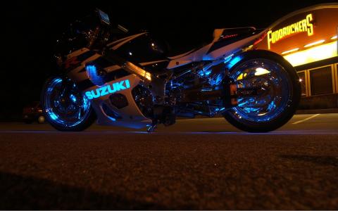 铃木，摩托车，霓虹灯
