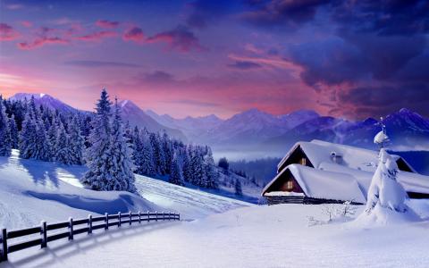 房子，Izbushka，雪，冬天，枞树，森林，漂流，山，云，栅栏。
