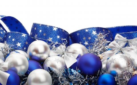 新的一年，假期，新年快乐，新的一年玩具，球，金属丝，蓝色，白，色带，弓，背景