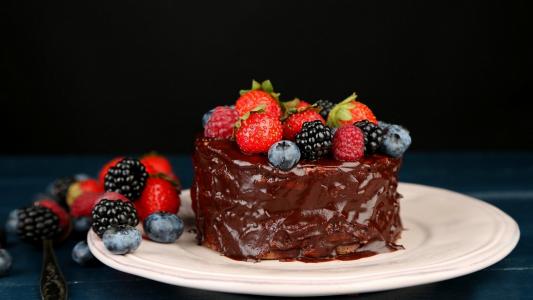 蛋糕，巧克力，浆果