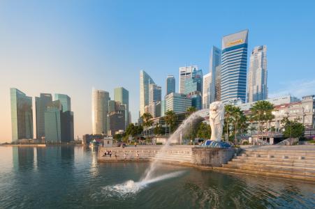 鱼尾狮喷泉，滨海湾，新加坡，新加坡，喷泉，湾，路堤，楼梯，建筑，摩天大楼